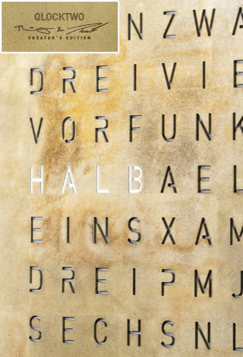 Qlocktwo Silver and Gold reloj de pared letras de 45x45 Cms detalle y firma