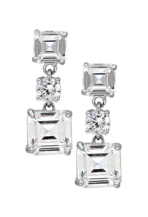 pendientes largos de plata con circonitas cuadradas talla princesa foto toma frontal para pagina web joyería online
