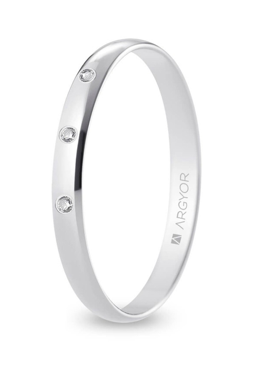 Alianza clásica oro blanco 18 ktes con 3 diamantes Argyor de 2.5 mm B25RP3D