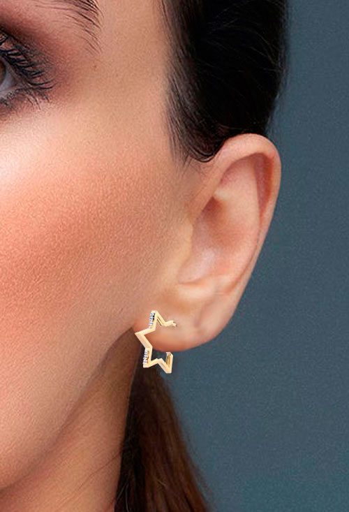 pendientes oro amarillo 18k forma estrella modelo novedoso que llama la atencion foto modelo para parrilla web