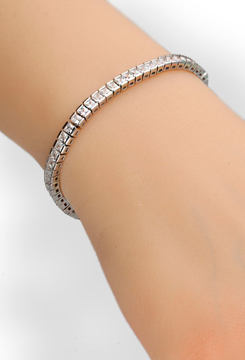 pulsera plata tipo rivier fotografia para parrilla web toma en modelo