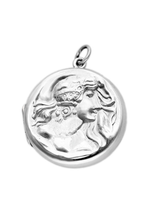 colgante guardapelos plata de ley madonna vista frontal