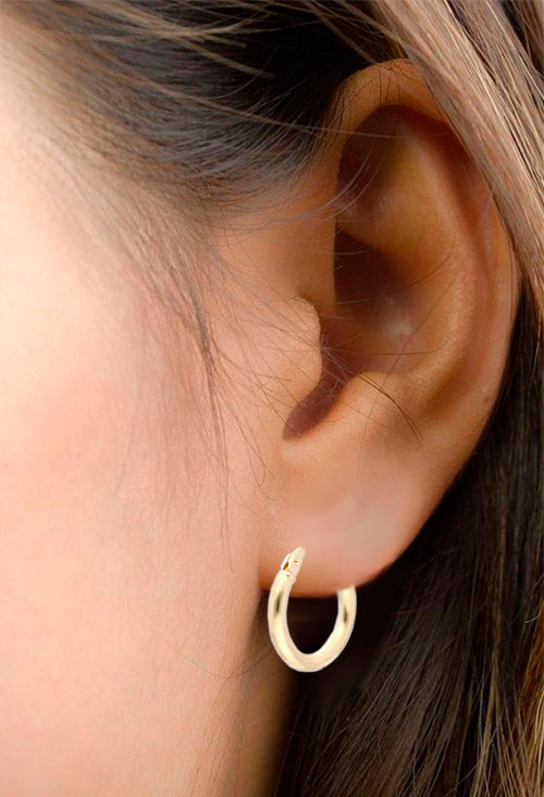 pendientes de aro oro amarillo 18 kilates fotografia modelo para web el rubi joyeros