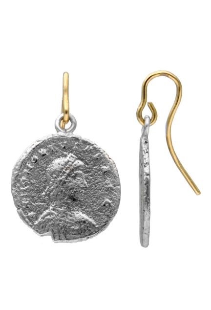 foto de pendientes plata de ley con preproducción de moneda antigua para web el rubi joyeros toma lateral parrilla web