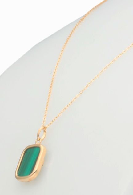gargantilla oro amarillo 18 kilates con malaquita fotografia en peto joyeria para web el rubi joyeros