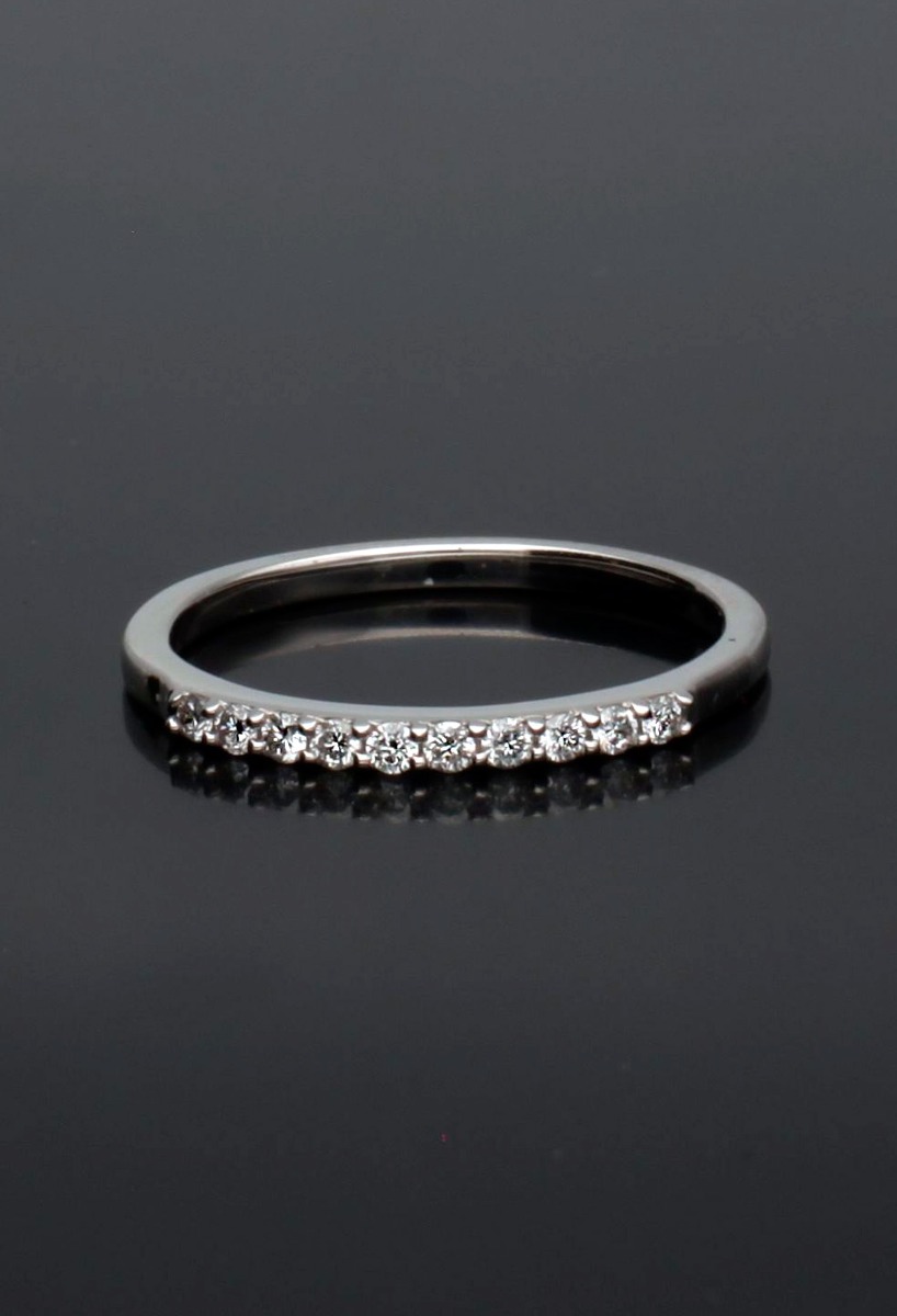 anillo compromiso oro blanco 18 kilates con diamantes media alianza foto para mostrar en la web el rubi joyeria toma cuarta