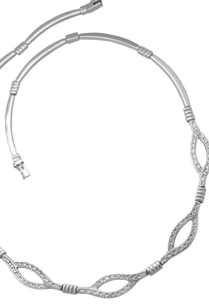 gargantilla de oro blanco 18 kilates con diamantes fotografia para web el rubi joyeros toma segunda