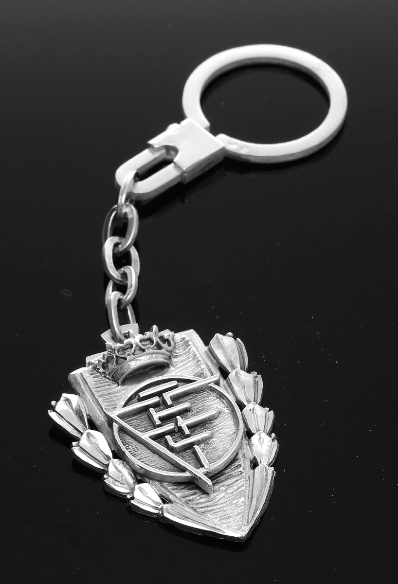 llavero plata real federacion espanola de futbol foto sin recortar fondo negro para la joyeria online el rubi joyeros