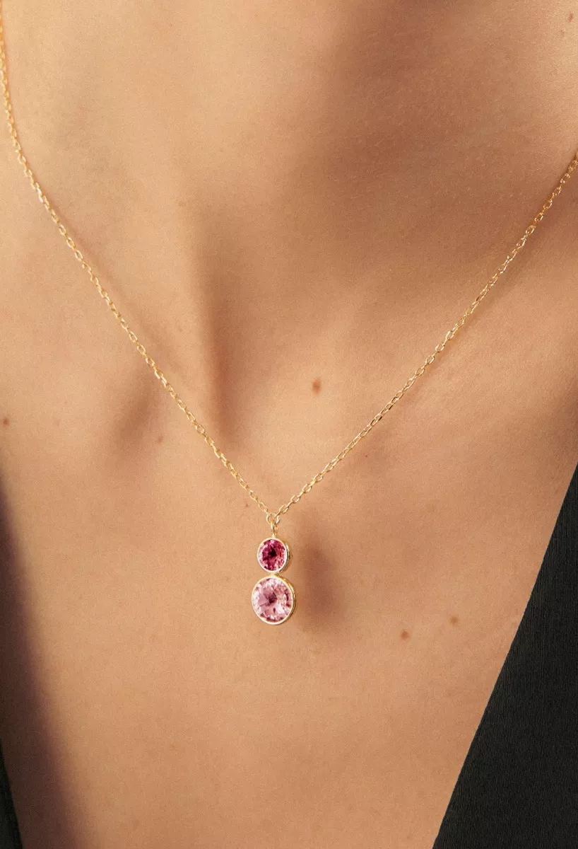 Gargantilla de plata chapada con cristales tonos cálidos 273_A4222-26DG puesta