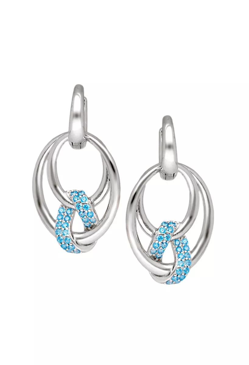 pendientes largos de plata con piedras azul claro foto de frente