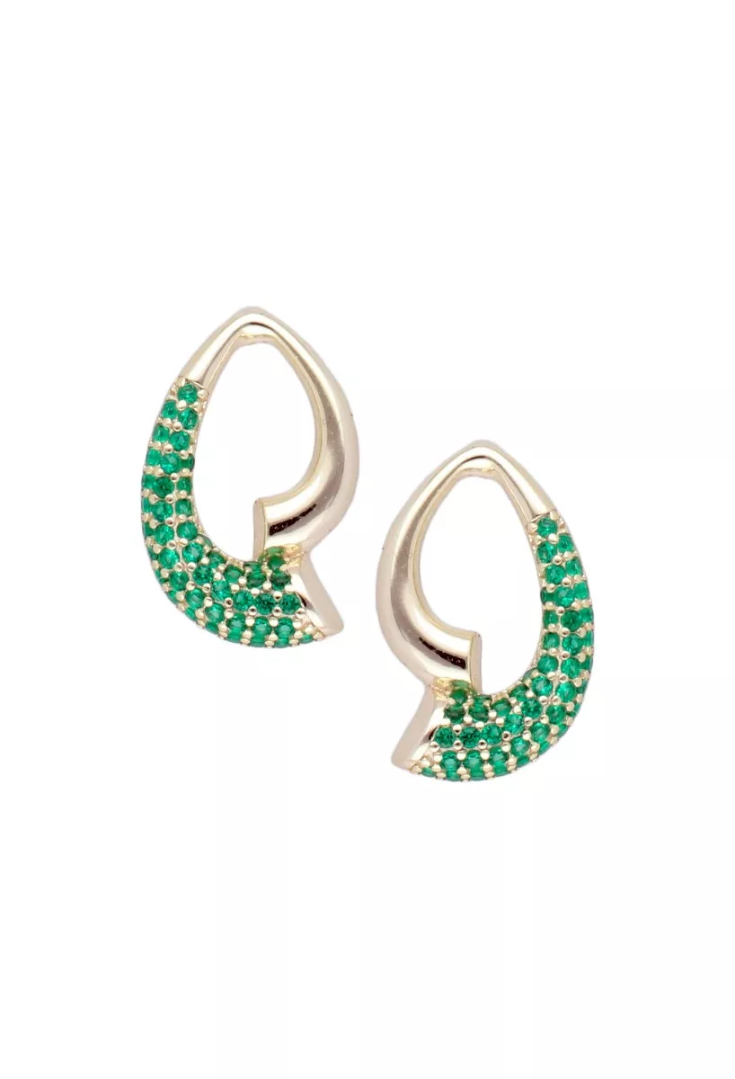 pendientes plata chapada oro amarillo con cuajo de similes verdes fotografia para web toma frontal