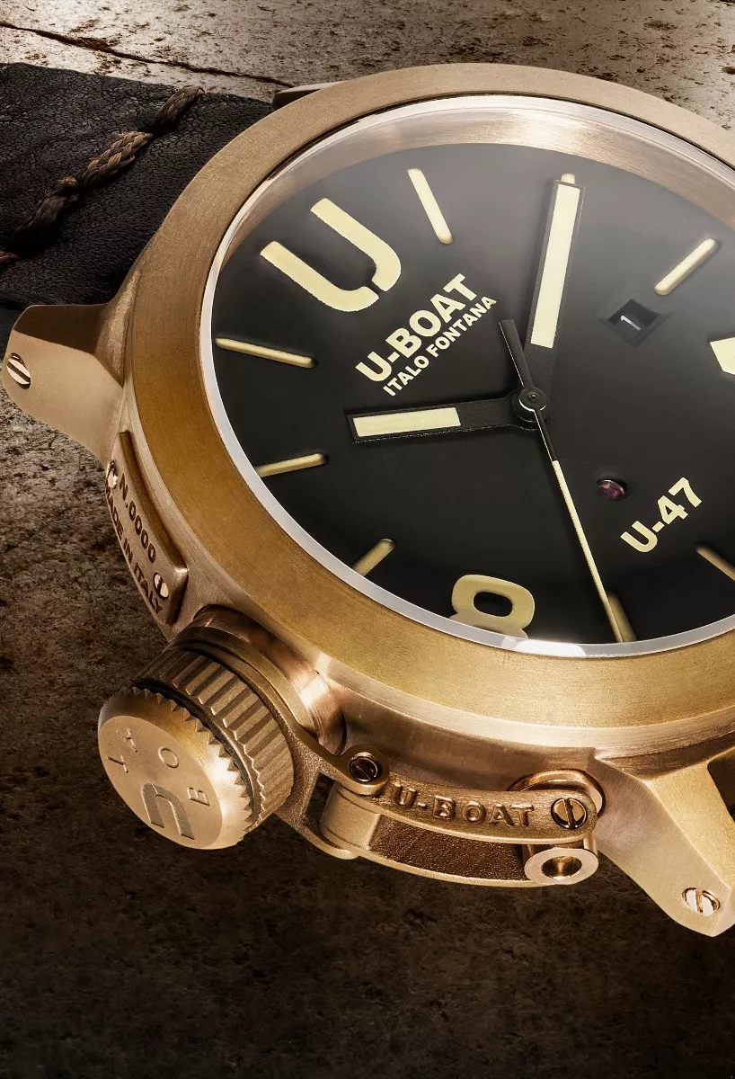 Reloj U-Boat Classico con caja en bronce y correa piel 319_7797 lado