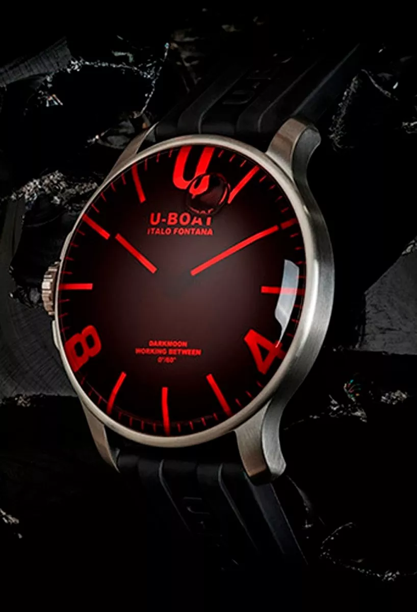 Reloj U-Boat Darkmoon con caja acero esfera roja y correa caucho 319_8465 detalle