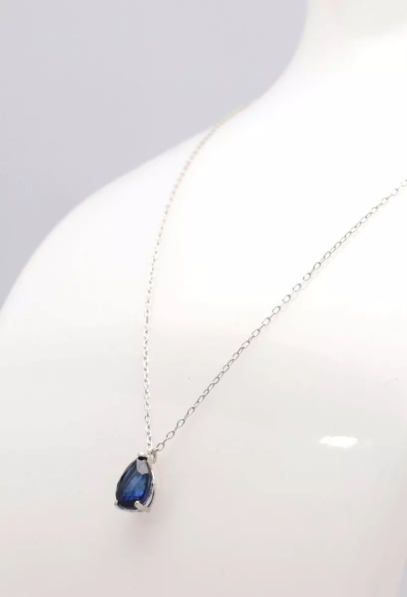 gargantilla oro blanco 18 ktees con zafiro fino talla pera imagen para parrilla web toma dos