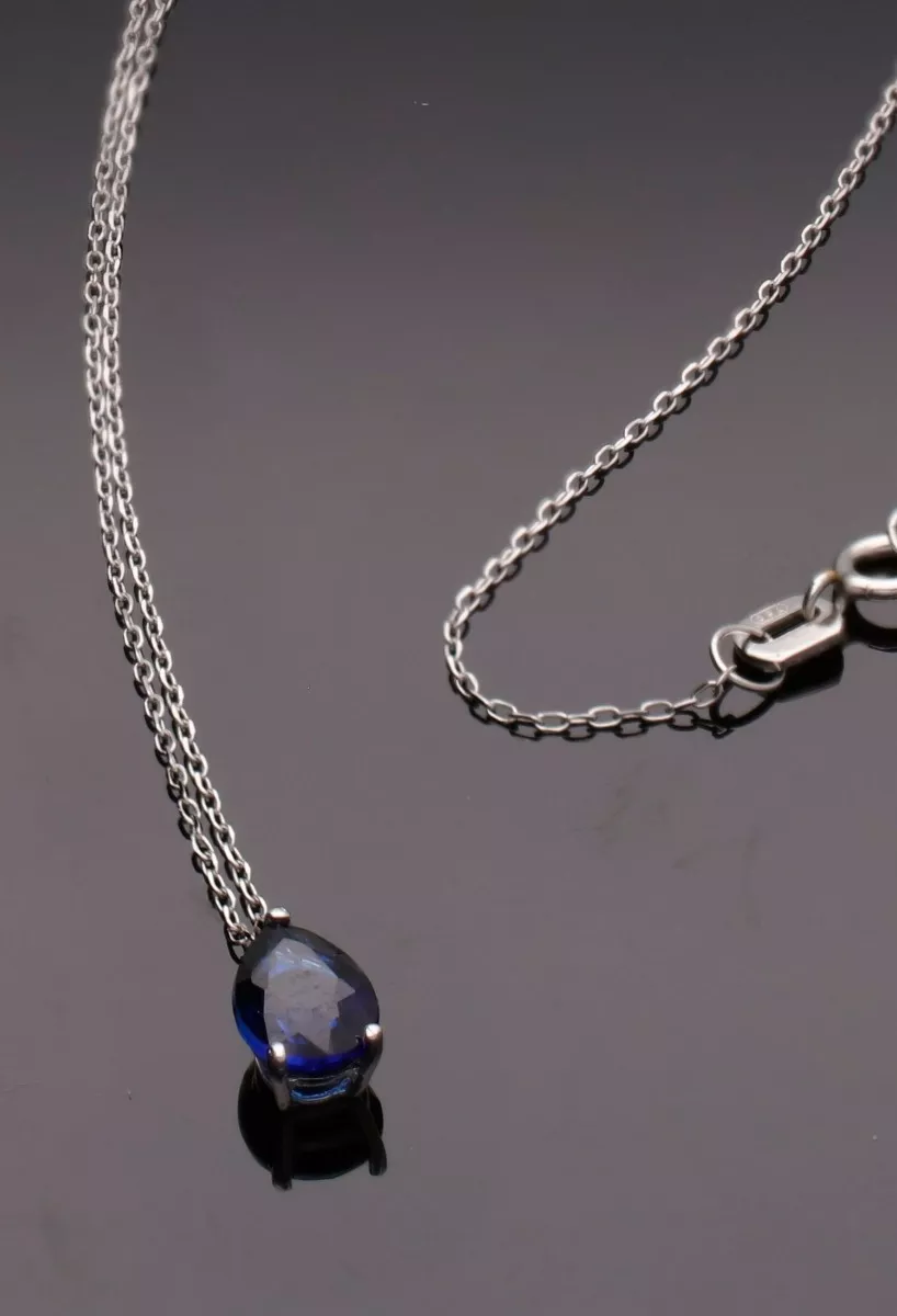 gargantilla oro blanco 18 ktees con zafiro fino talla pera imagen para parrilla web toma tres