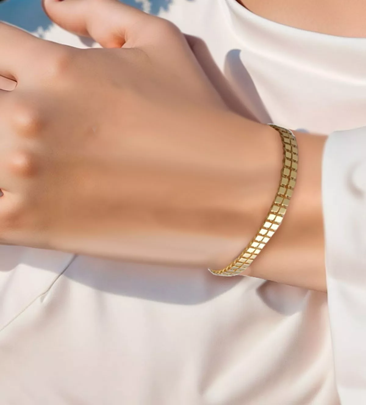 pulsera de oro 2 CARAS vista modelo IA