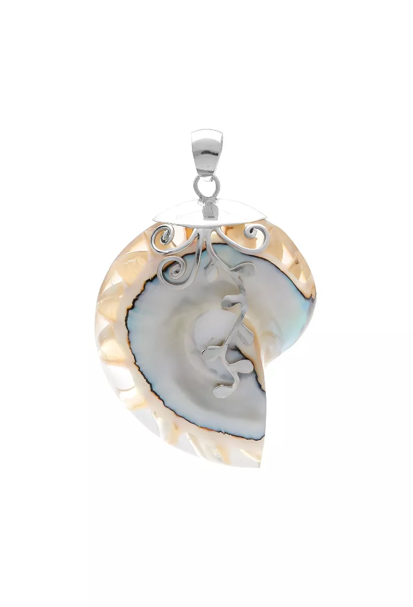 Colgante plata y resina tipo dije caracola tono beige y nácar 297_826126-2