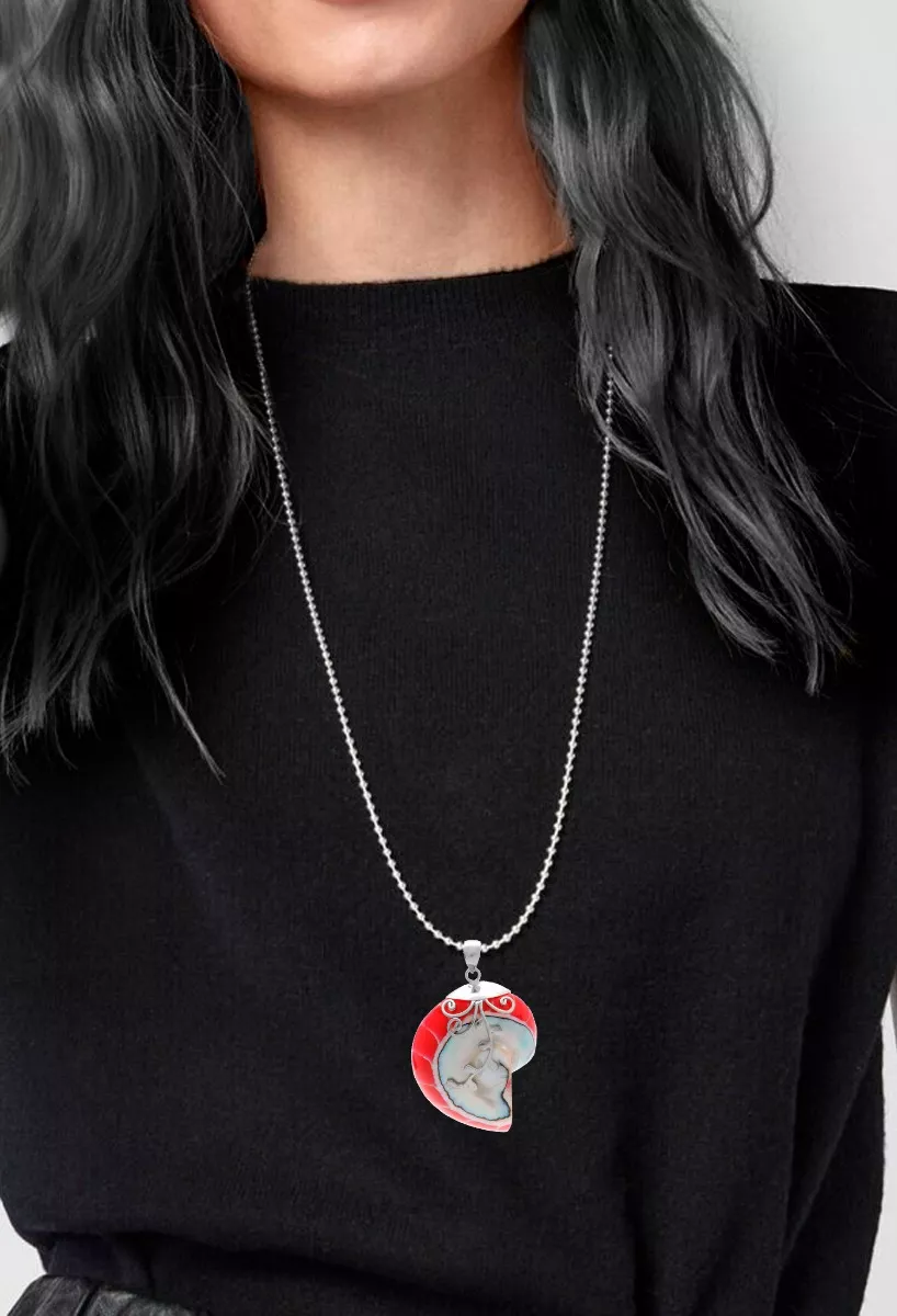 Colgante plata y resina tipo dije caracola tonos rojos y nácar 297_826126-1 puesto