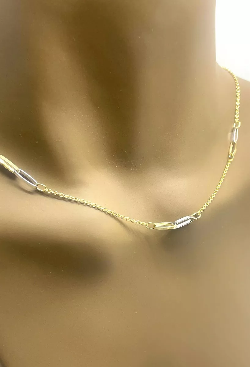 gargantilla oro bicolor 18 ktes cadena eslabones forzados y entrepiezas asas enlazadas vista modelomaniqui