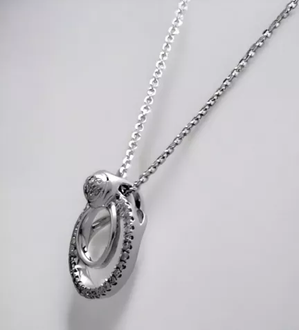 gargantilla de oro blanco y diamantes motivo circulos toma lateral para web el rubi joyeros