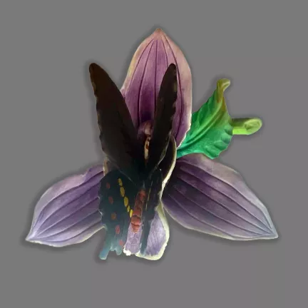 figura-porcelana-nuevo-buen-retiro-mariposa-en-la-flor