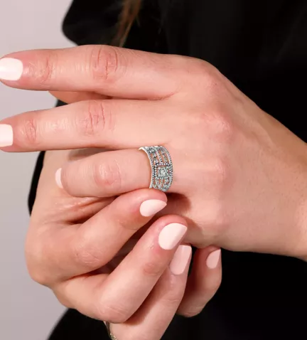 anillo oro blanco con diamantes talla brillante y baguettes 243 392 00972 10