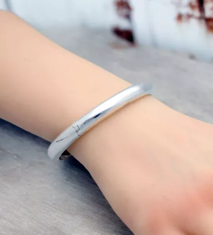 pulsera de plata foto modelo