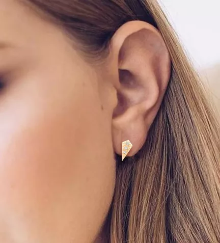 pendientes de oro con circonitas Saeta modelo mujer