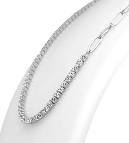 gargantilla de plata eslabones y circonitas foto en maniqui vista leteral