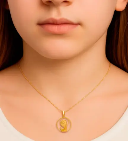 medalla-de-oro-calada-323_4163 modelo mujer