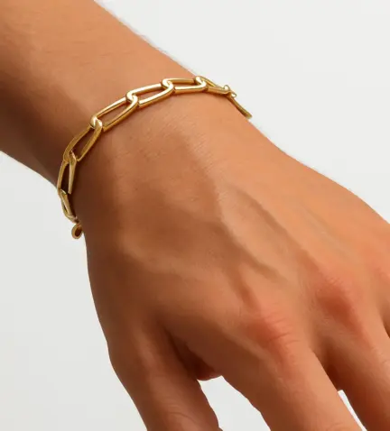 pulsera-de-oro-18k-eslabones-243_458-01533-1_11 mano de hombre