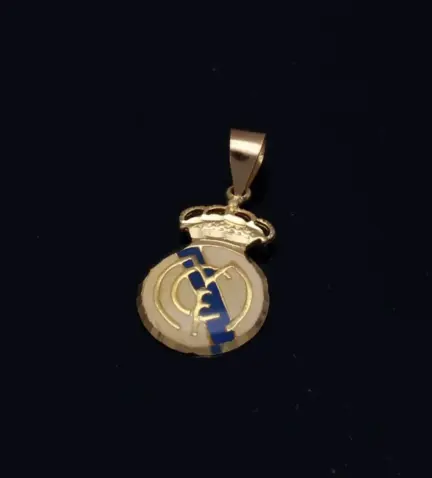 colgante-de-oro-escudo-del-real-madrid-033_BB_25F10 toma real sin retoque